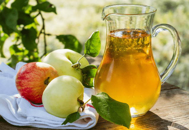 Äppelsaft i saftmaja